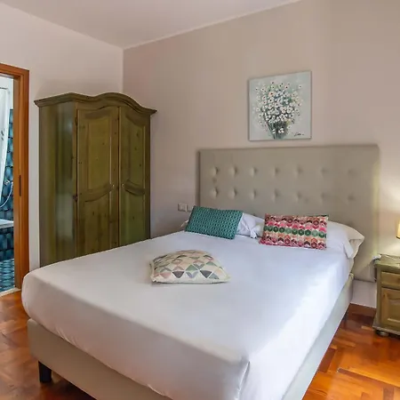 Guest house Plaza